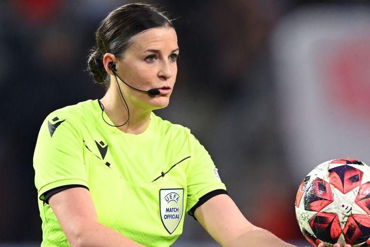 Kulcsár Katalin női Bajnokok Ligája-elődöntőt vezet
