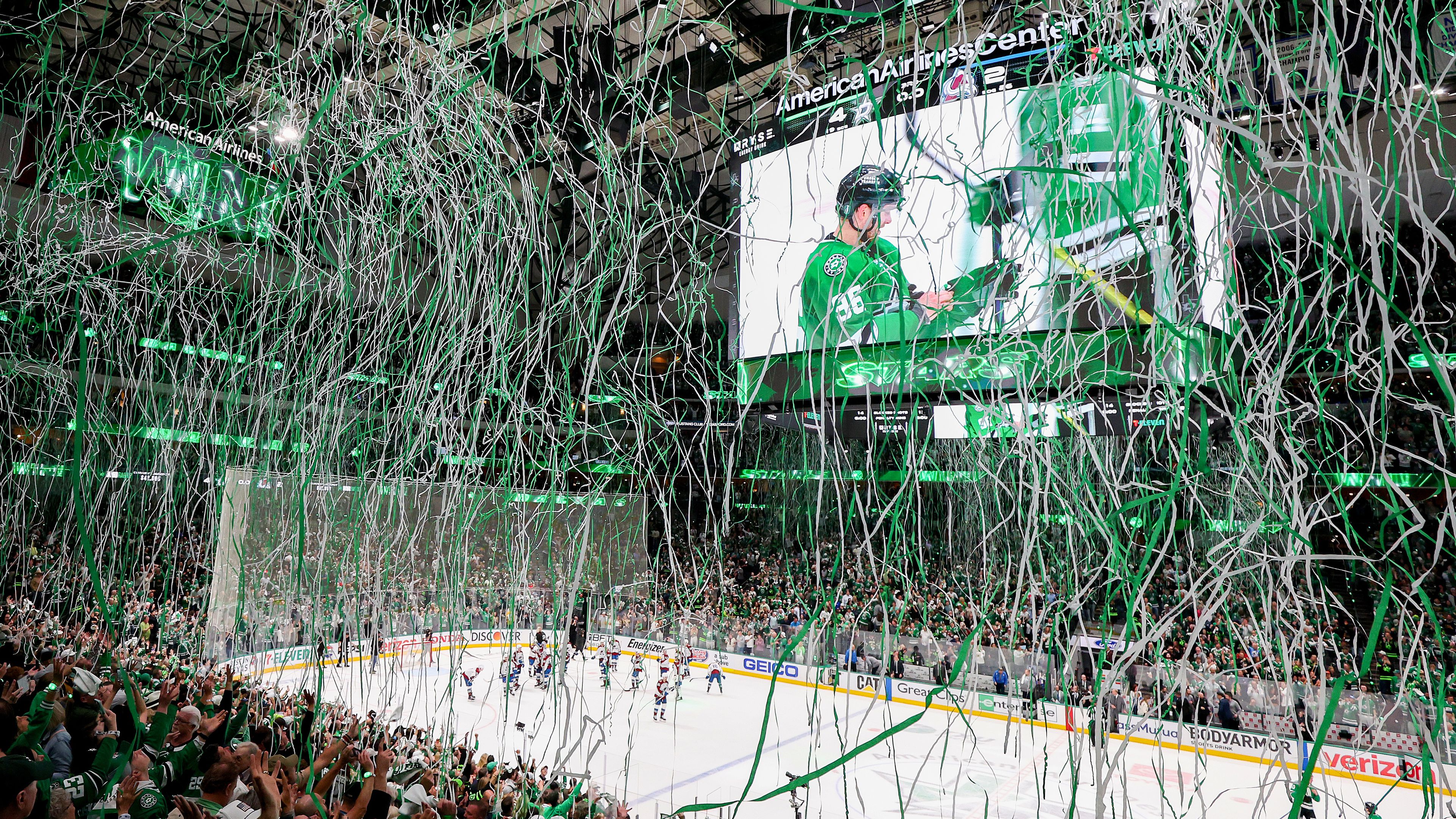 Kiélezett hatodik mérkőzés után nagy volt az öröm Dallasban. (Fotó: Getty Images)