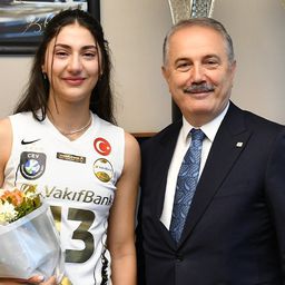 Kétszeres BL-győztes játékost igazolt a Vasas