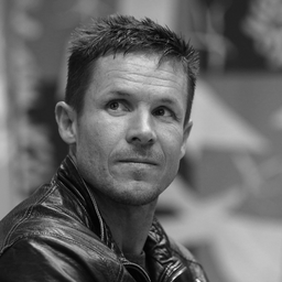 Már a levegőben meghalhatott az osztrák extrémsportoló, Felix Baumgartner