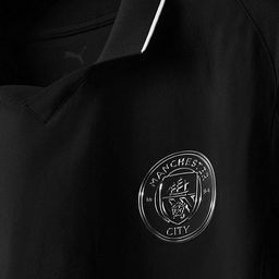 Taylor Swift is hordja a Manchester City új, szokatlan színű mezét