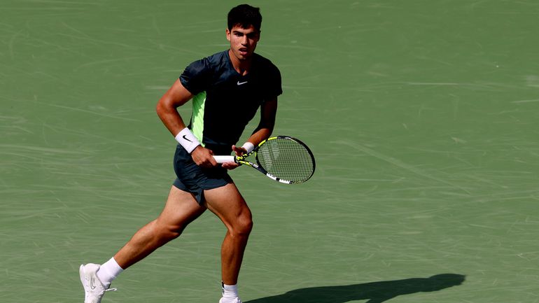Carlos Alcaraz maratoni csatában jutott tovább