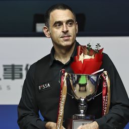 Az összes trófeáját elajándékozza Ronnie O'Sullivan