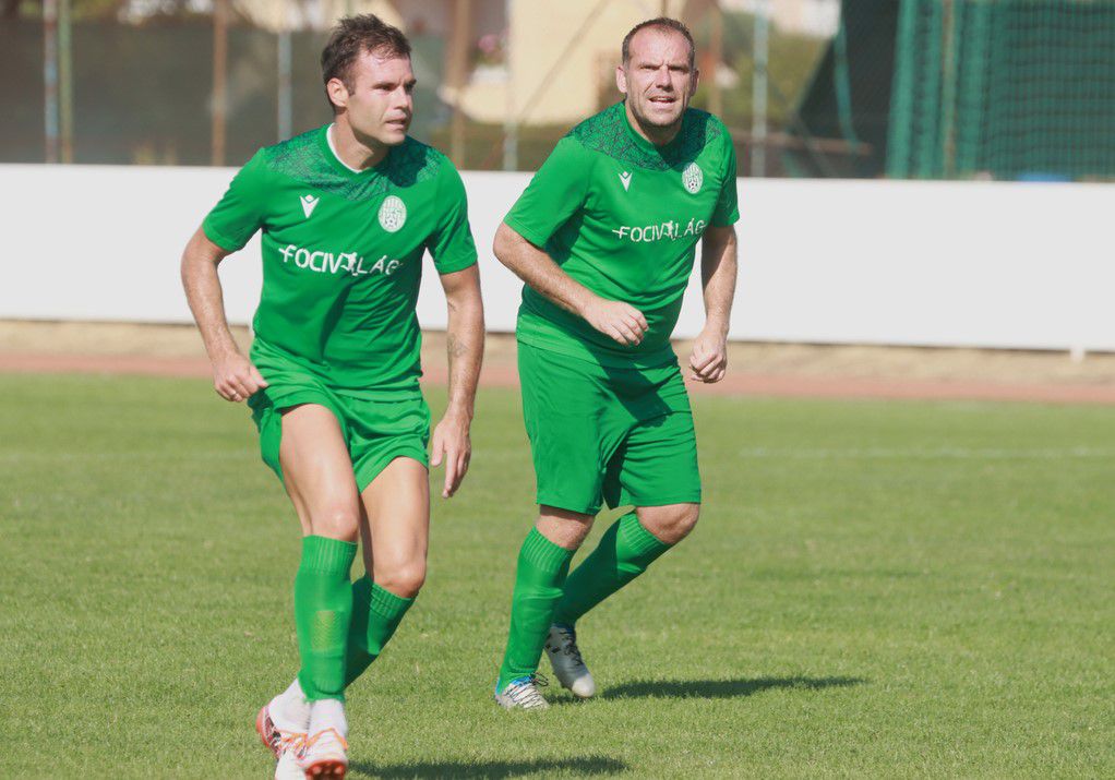 Újra együtt 16 év után: Nemanja és Vukan remek támadóduót alkotott Nagyatádon, ketten együtt hét gólt szereztek a 9–2-re megnyert gálameccsen (Fotó: atadhir.hu)