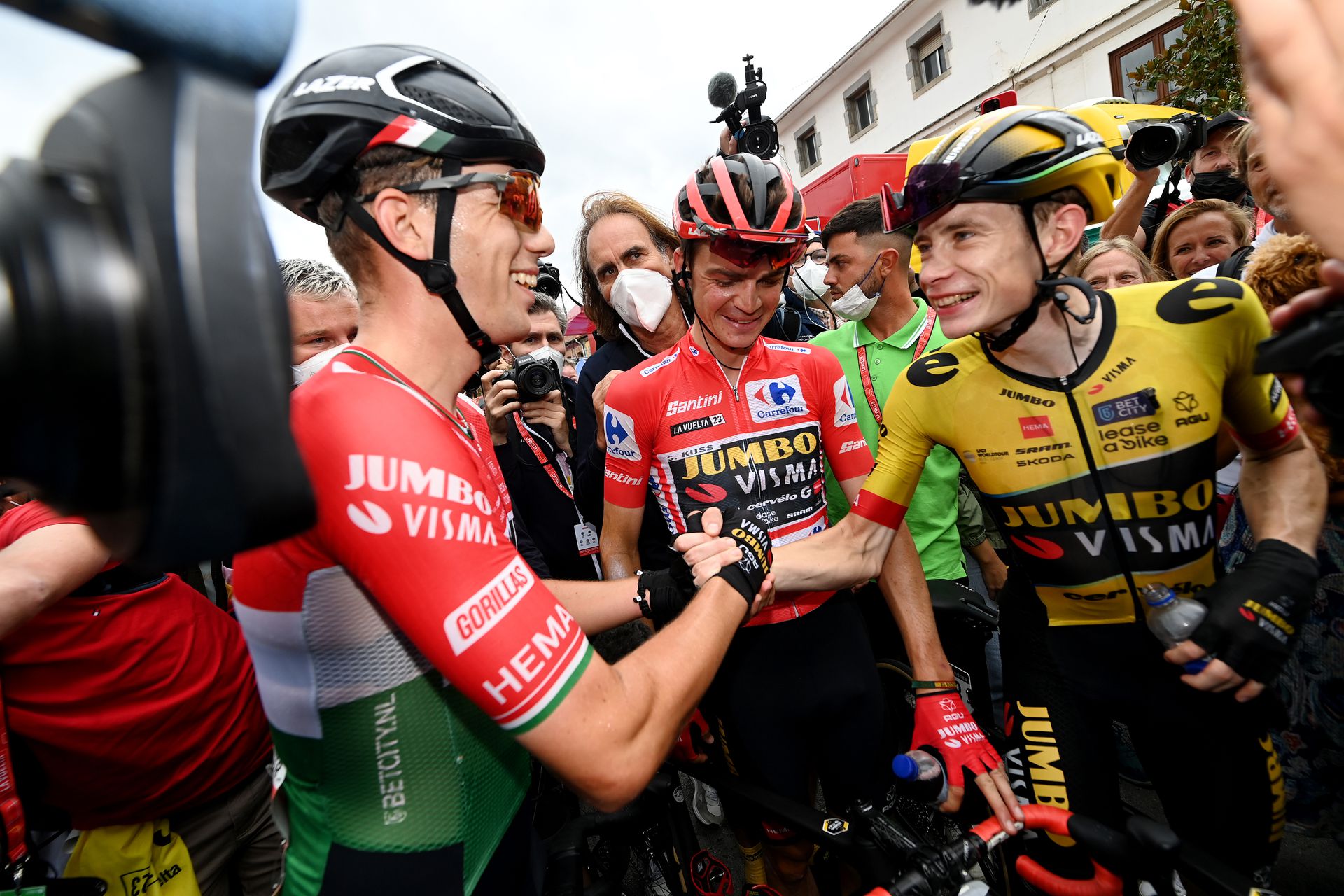 A Tour-győztes Jonas Vingegaard is elismerte magyar csapattársa teljesítményét /Fotó: Getty Images