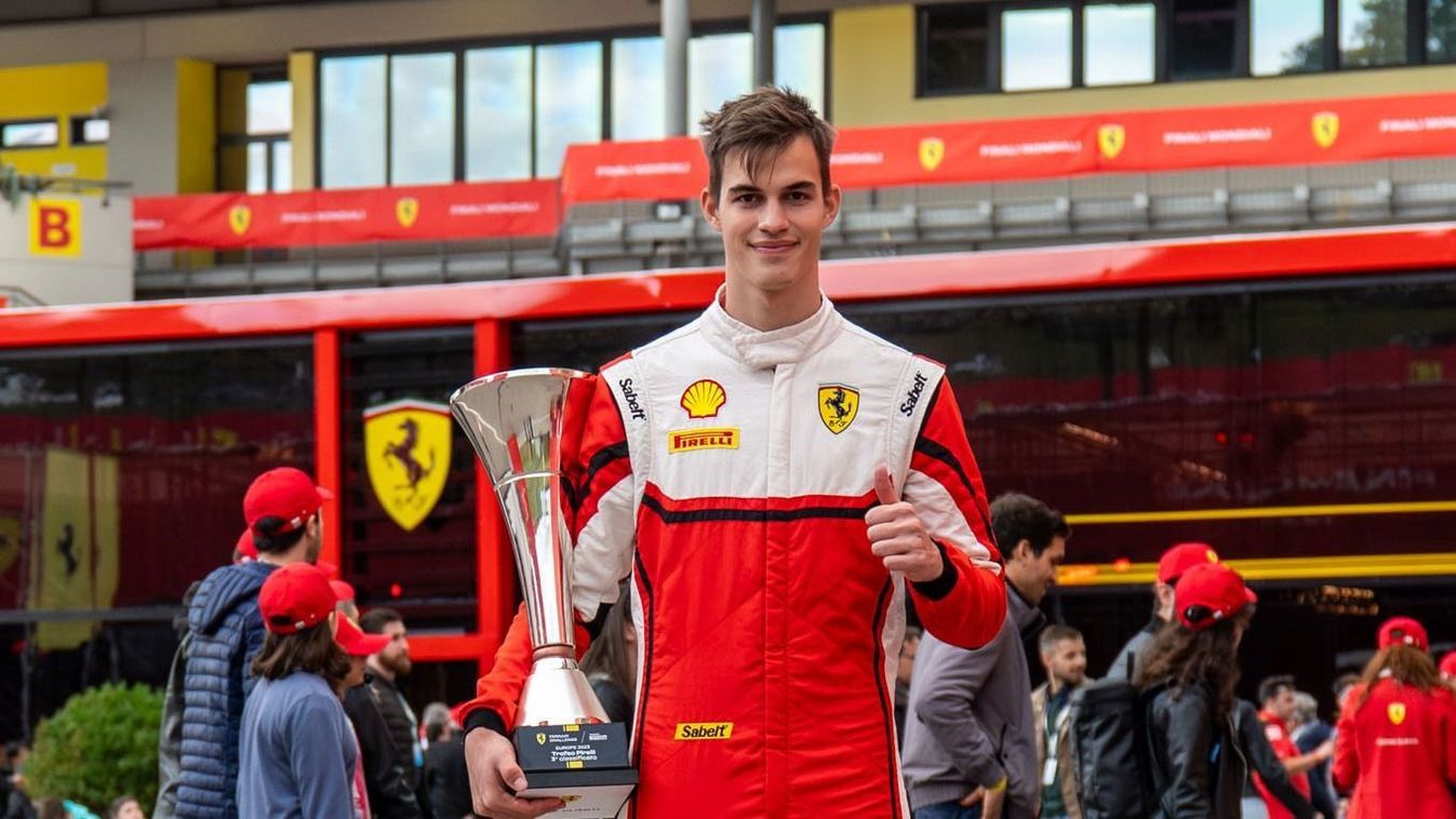 Válint Bence második lett a Ferrari Challenge-ben