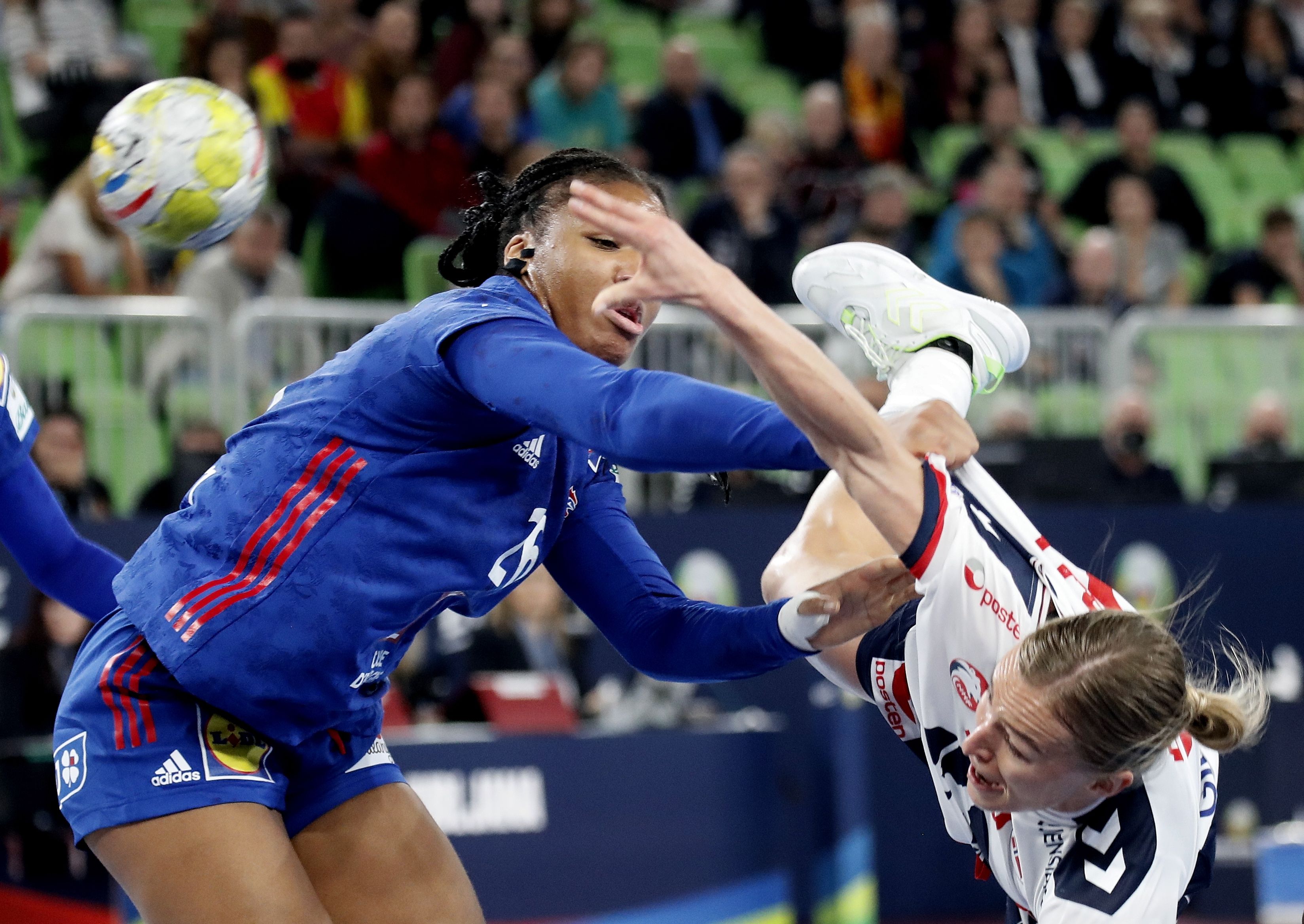 Dánia–Norvégia döntőt rendeznek a női kézilabda Európa-bajnokságon