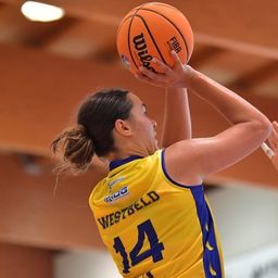 Kathryn Westbeld a Szekszárdnál folytatja