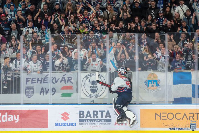 Kellenek a tömött lelátók (Fotó: www.facebook.com/FehervarAV19)