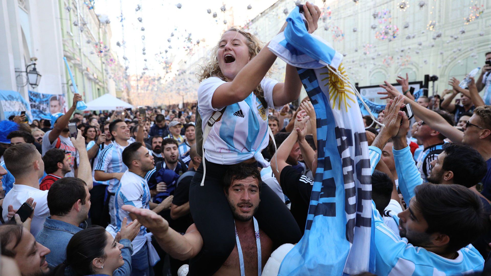 VIDEÓ: Így szurkolnak Nápolyban az argentinoknak