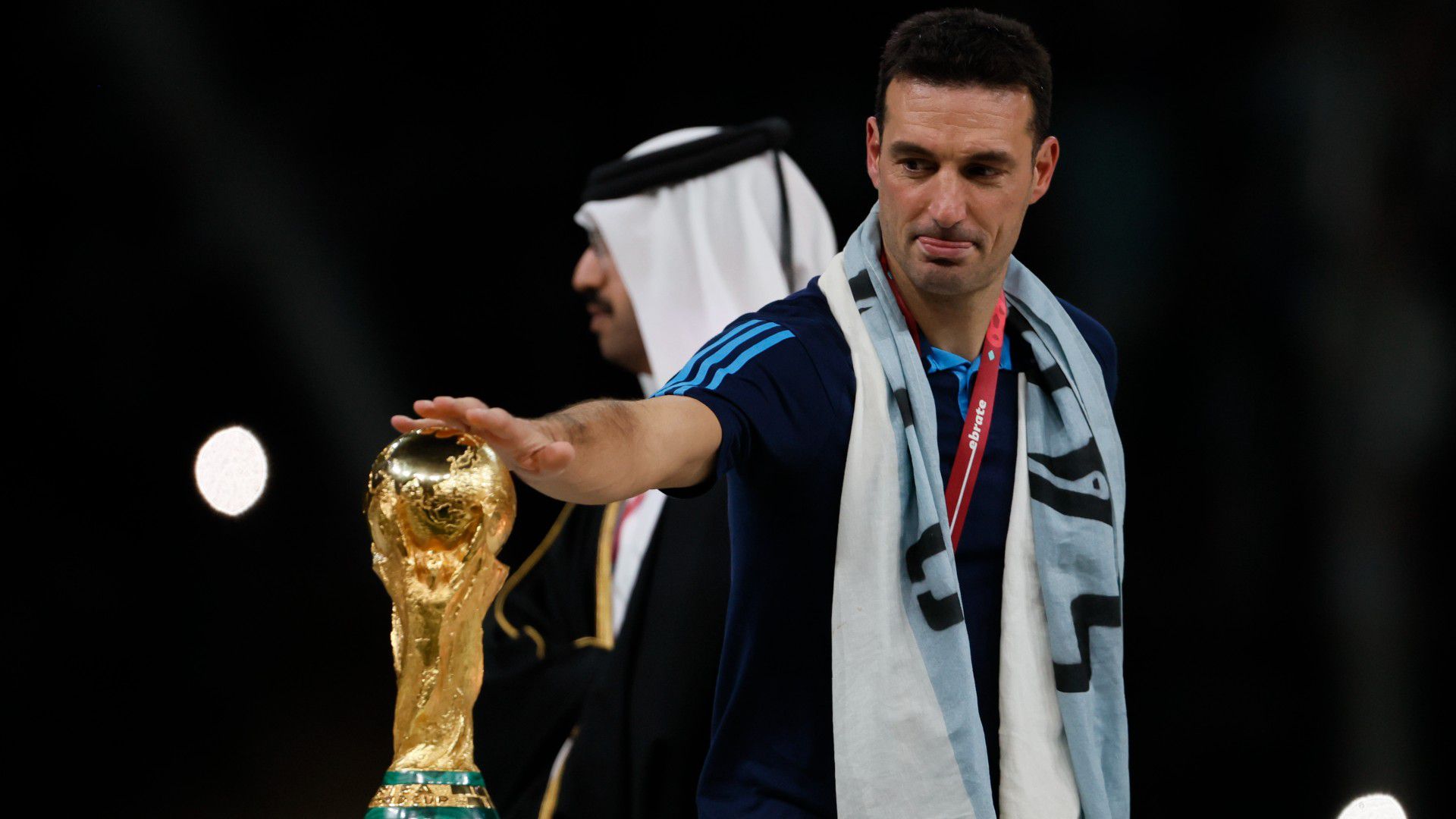 Az argentin válogatottat irányító Lionel Scaloni nehezen tudta szavakba foglalni, hogy mit jelent világbajnoknak lenni.