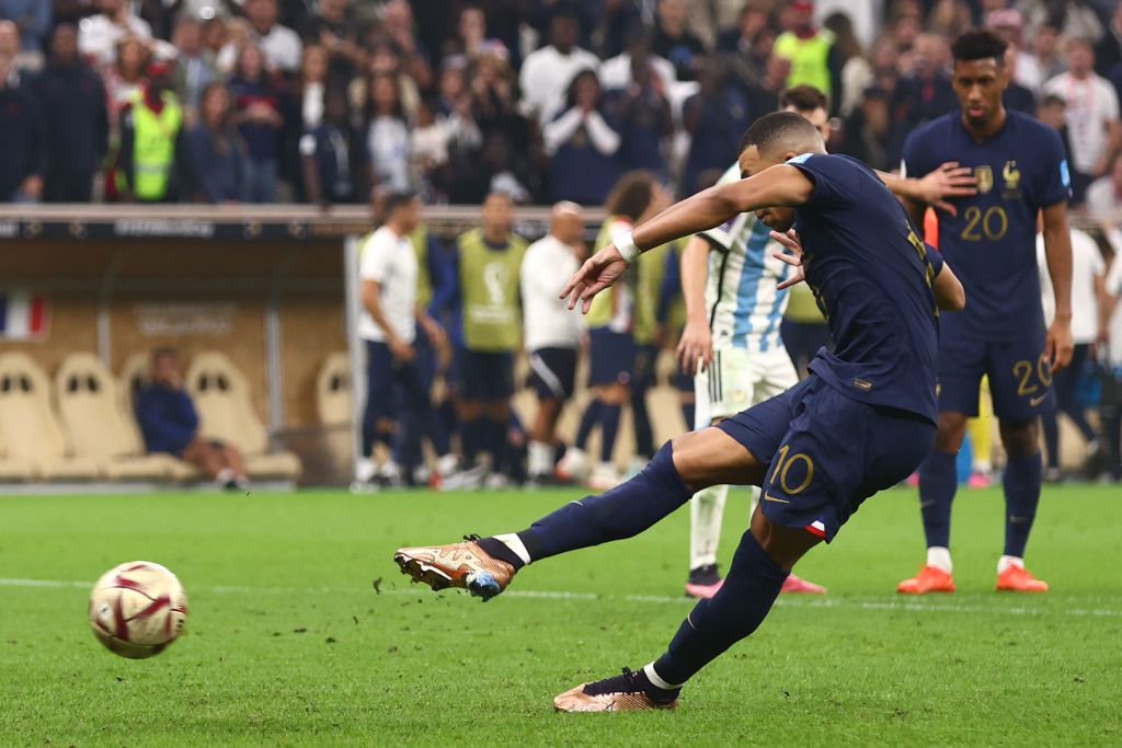 Kylian Mbappé két perc alatt kiegyenlítette az argentinok előnyét (Fotó: Getty Images)