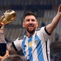 Lionel Messi évfordulóhoz ért – a vb-trófeával és teával nosztalgiázott