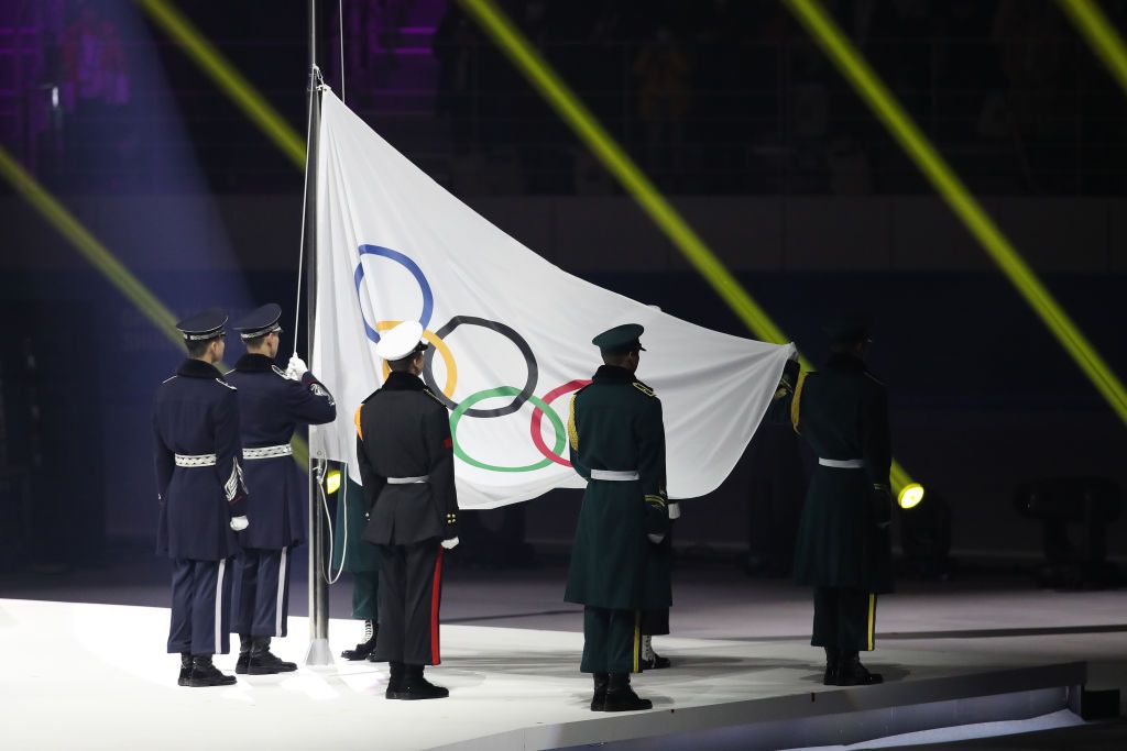 Fellobbant az olimpiai láng Kangnungban