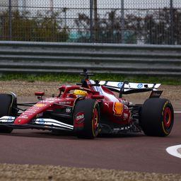 Videón Lewis Hamilton első kilométerei a 2025-ös Ferrarival