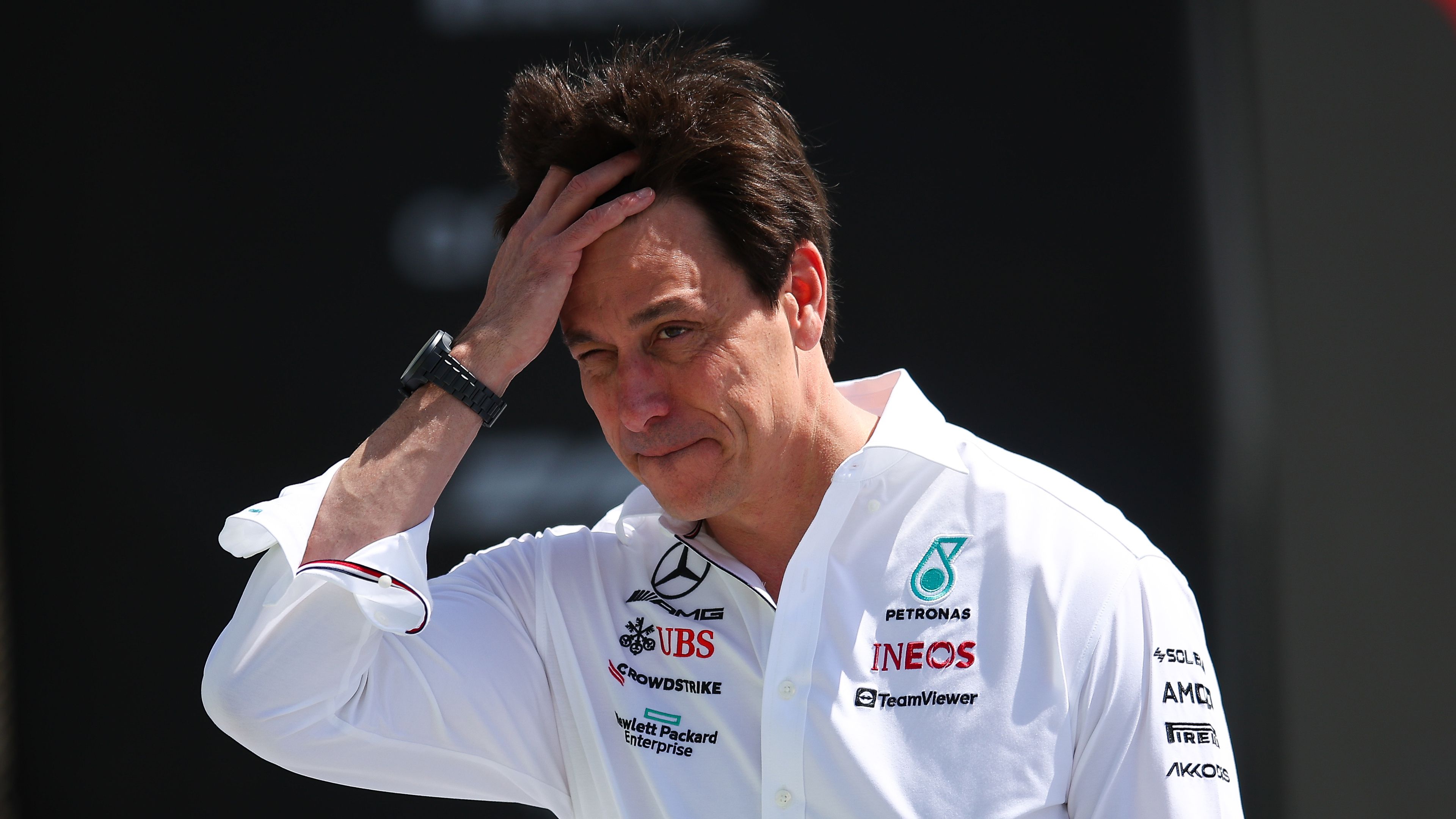 Toto Wolff máris kongatja a vészharangot – gyorsan elmehet a Mercedes szezonja