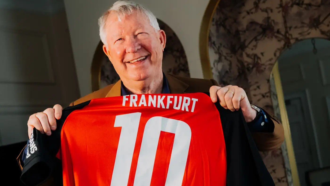 Sir Alex Ferguson az EL-győztes csapat örökös tagja lett