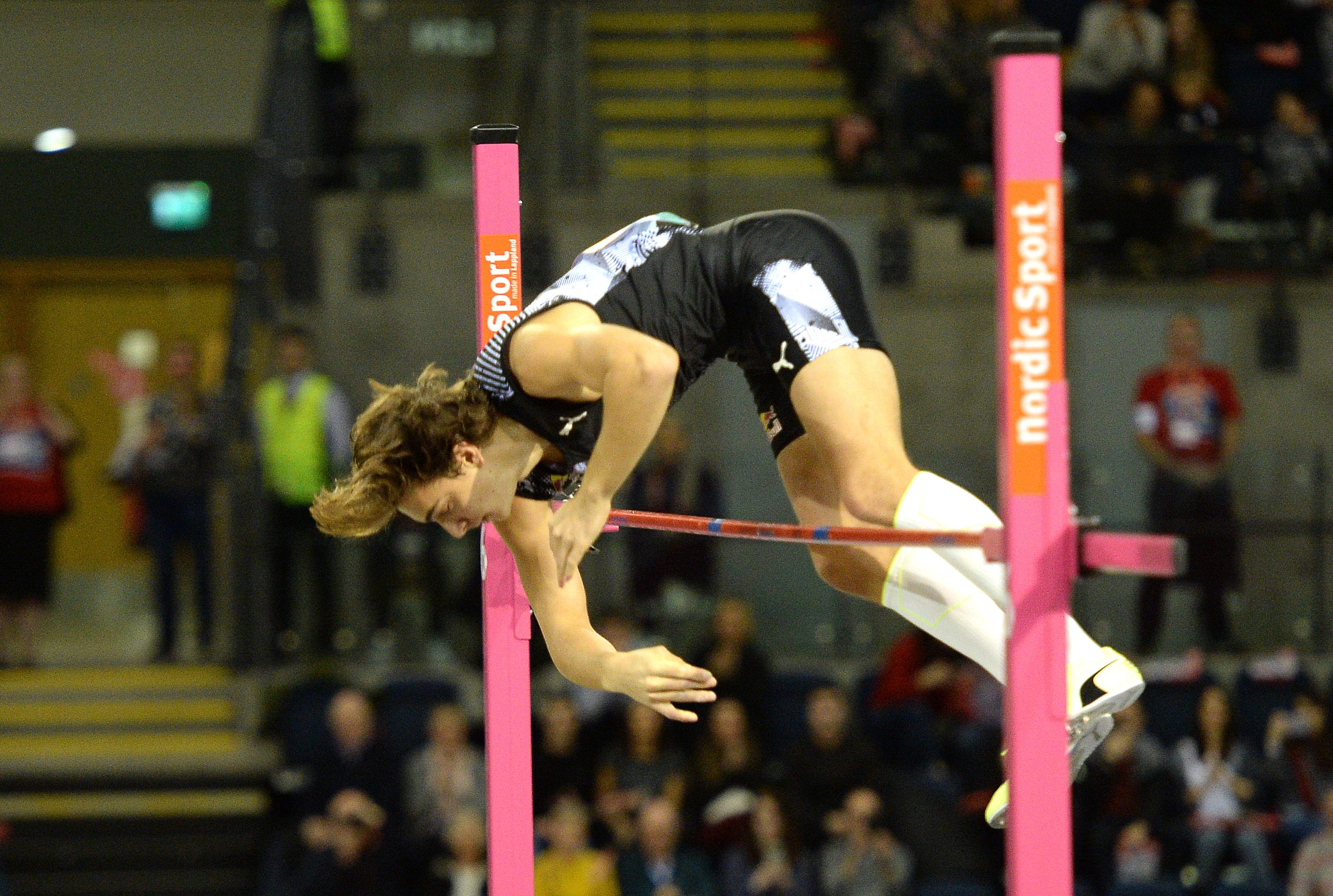 Armand Duplantis hét nap alatt két világrekordot ugrott: előbb 617, majd 618 centiméter magasban járt /Fotó: Getty Images