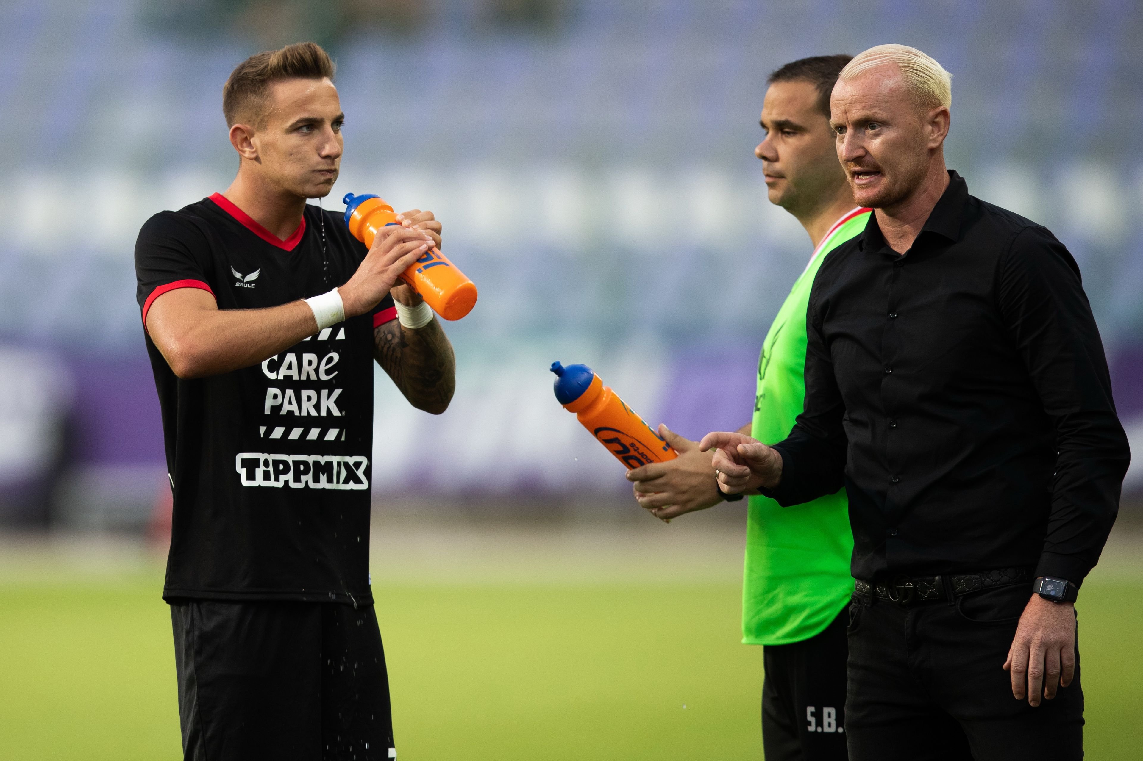 Csizmadia Csaba (jobbra) játékosként a Fradit erősítette, most a Budafok edzőjeként meglepné a zöldeket. /Fotó: Zsolnai Péter
