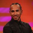 Vizsgálat indult Hamilton ellen: a világhírű Forma-1-es versenyző a rasszizmus ellen küzd