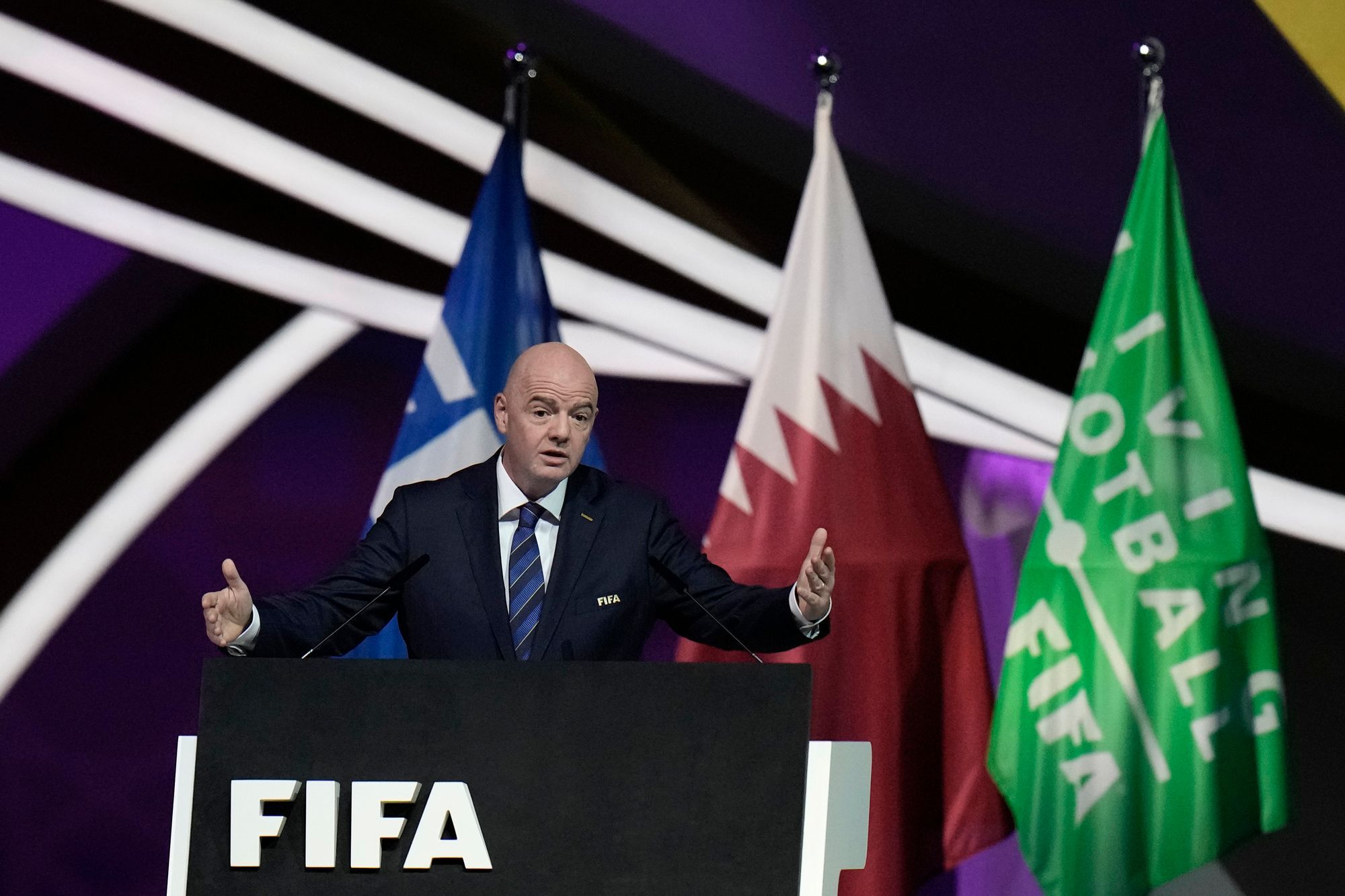 Gianni Infantino, a Nemzetközi Labdarúgó-szövetség, a FIFA elnöke beszél a szövetség 72. kongresszusán Dohában 2022. március 31-én. / Fotó: MTI/AP/Haszan Ammar