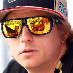 Visszatér a F1 legendás pilótája: Kimi Räikkönen újra a volán mögé ül,  de nem úgy, ahogy azt elsőre gondolnánk