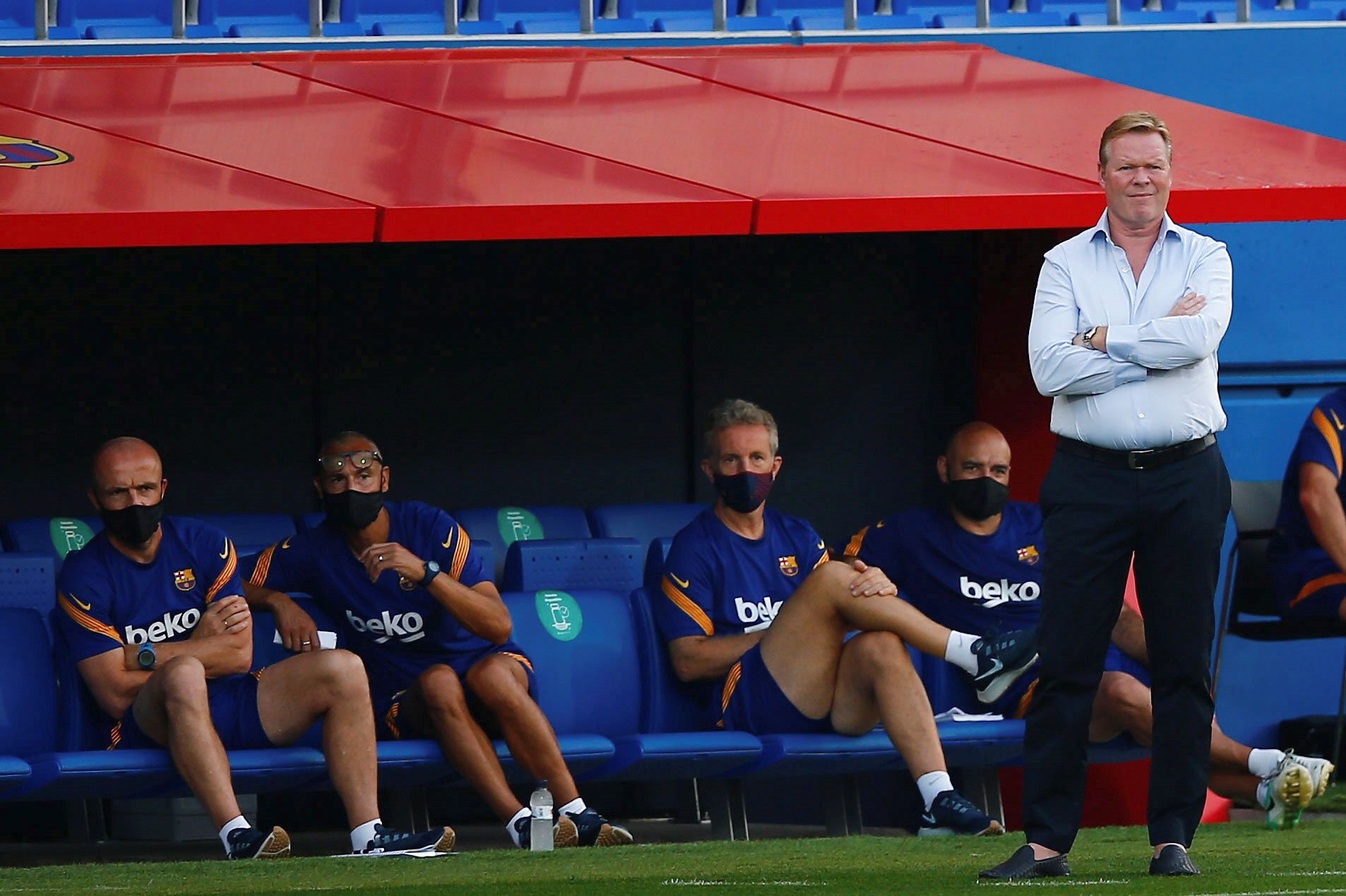 Ronald Koeman, a Barcelona edzője, a Girona elleni felkészülési meccsen. / Fotó: EPA/Enric Fontcuberta