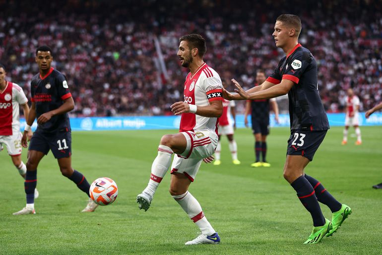 Elképesztő történet: két fegyveres betörőt vert össze az Ajax sztárfocistája