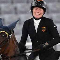 Nem érti a lovát ütlegelő olimpikon, miért gyűlölik: szerinte nem bántotta durvábban az állatot, mint az megengedett