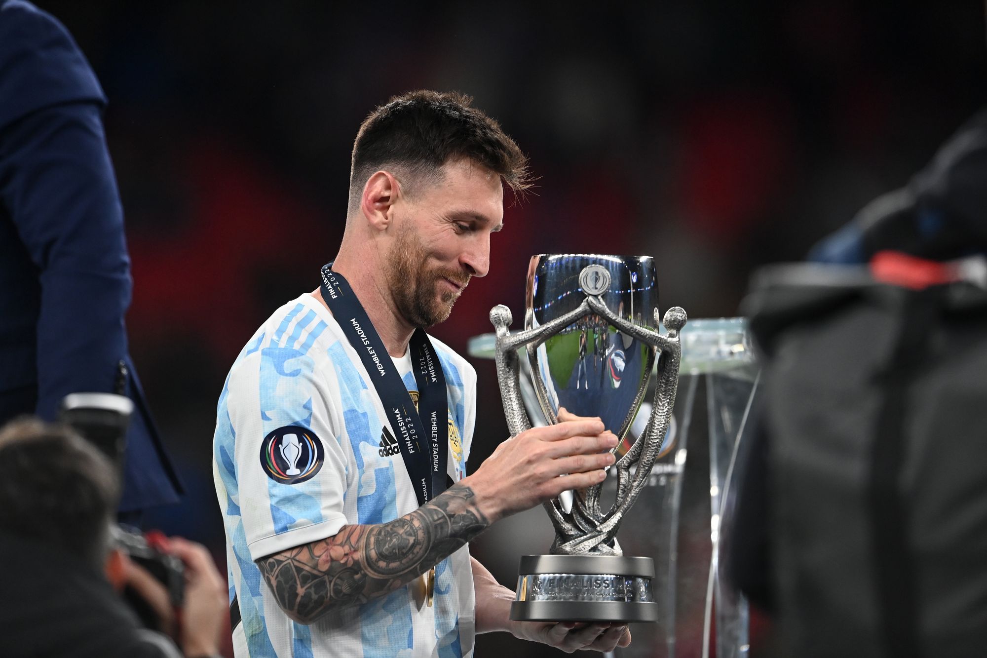 Argentína már másodszor múlta felül az Európa-bajnokot a két kontinens futballtornájának döntőjében, Messi ismét trófeát nyert /Fotó: EPA/Andy Ryan