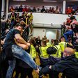 Brutális tömegbunyó Körmenden: szurkolói balhéba fulladt a hazai kosárderbi – fotók