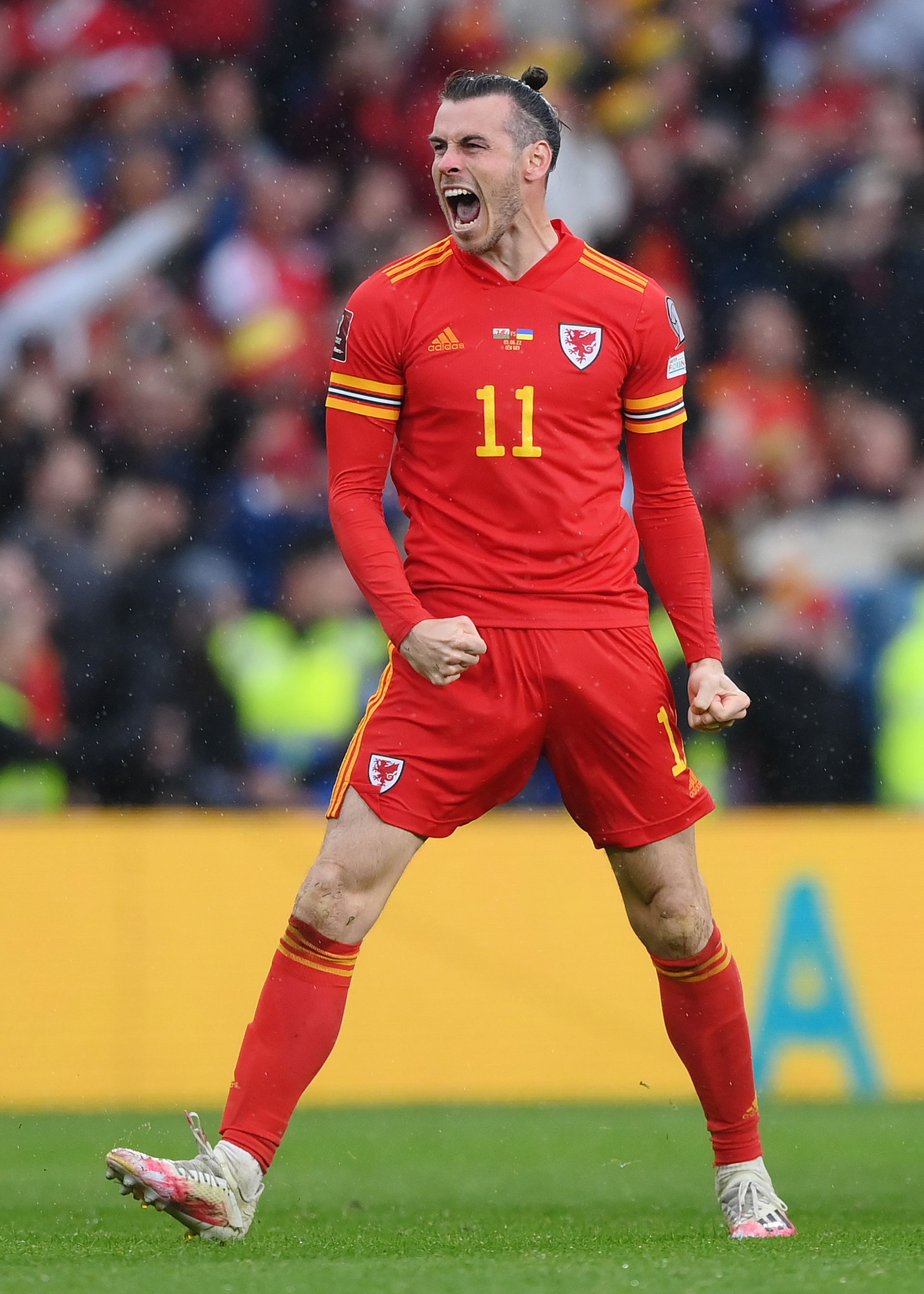 Gareth Bale szabadrúgását követően született a walesiek győztes gólja, ami 62 év után ért vb-szereplést / Fotó: Getty Images