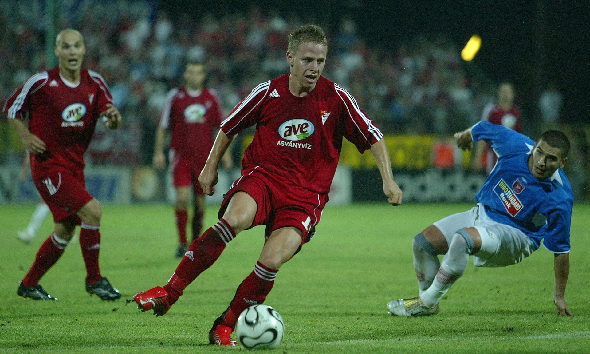 A magyar labdarúgó (jobbra) 2004 és 2008 között már magára ölthette a Debrecen szerelését. /Fotó: RAS-Archívum