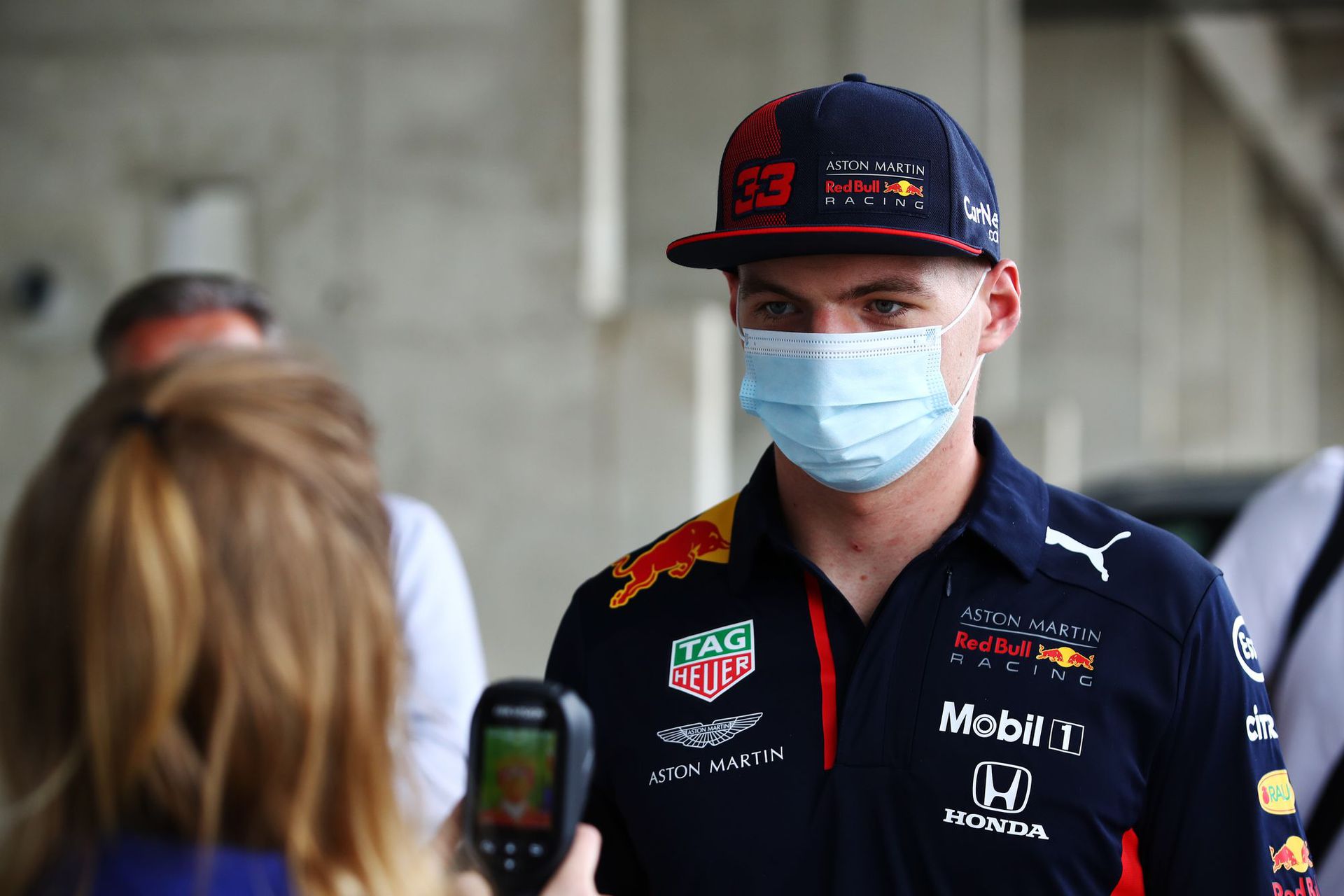 A holland Max Verstappen nem vitte túlzásba: a Red Bull tagja egyszer használatos arcvédőt használt /Fotó: Getty Images