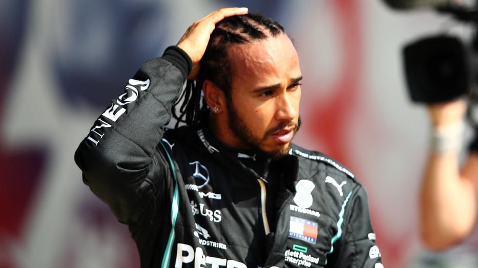Lewis Hamilton nem örül az új csapattársnak/ Fotó: Getty Images