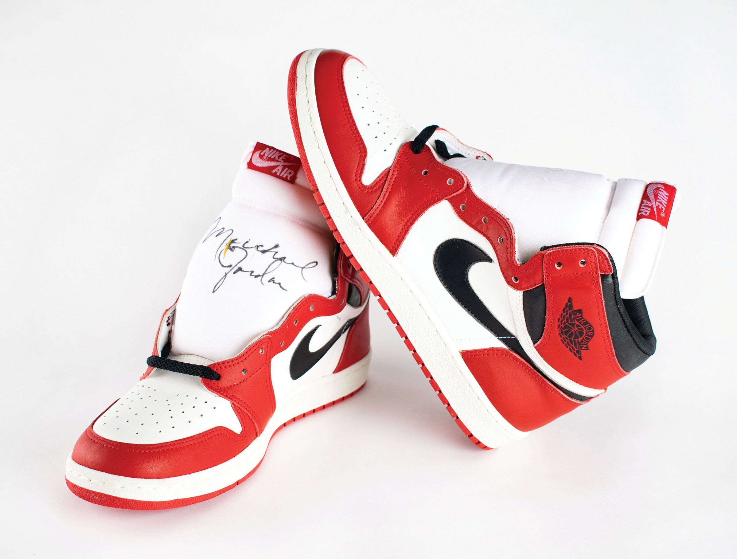 Csaknem 1,5 millió dollárért kelt el Jordan 1984-es kosaras cipője /Fotó: Northfoto