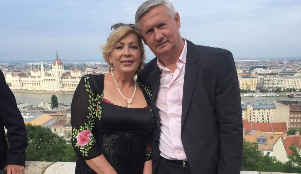 Szergej Kuznyecov reméli, hogy felesége, Tatjána már túl van a nehezén, otthon vigyáz rá