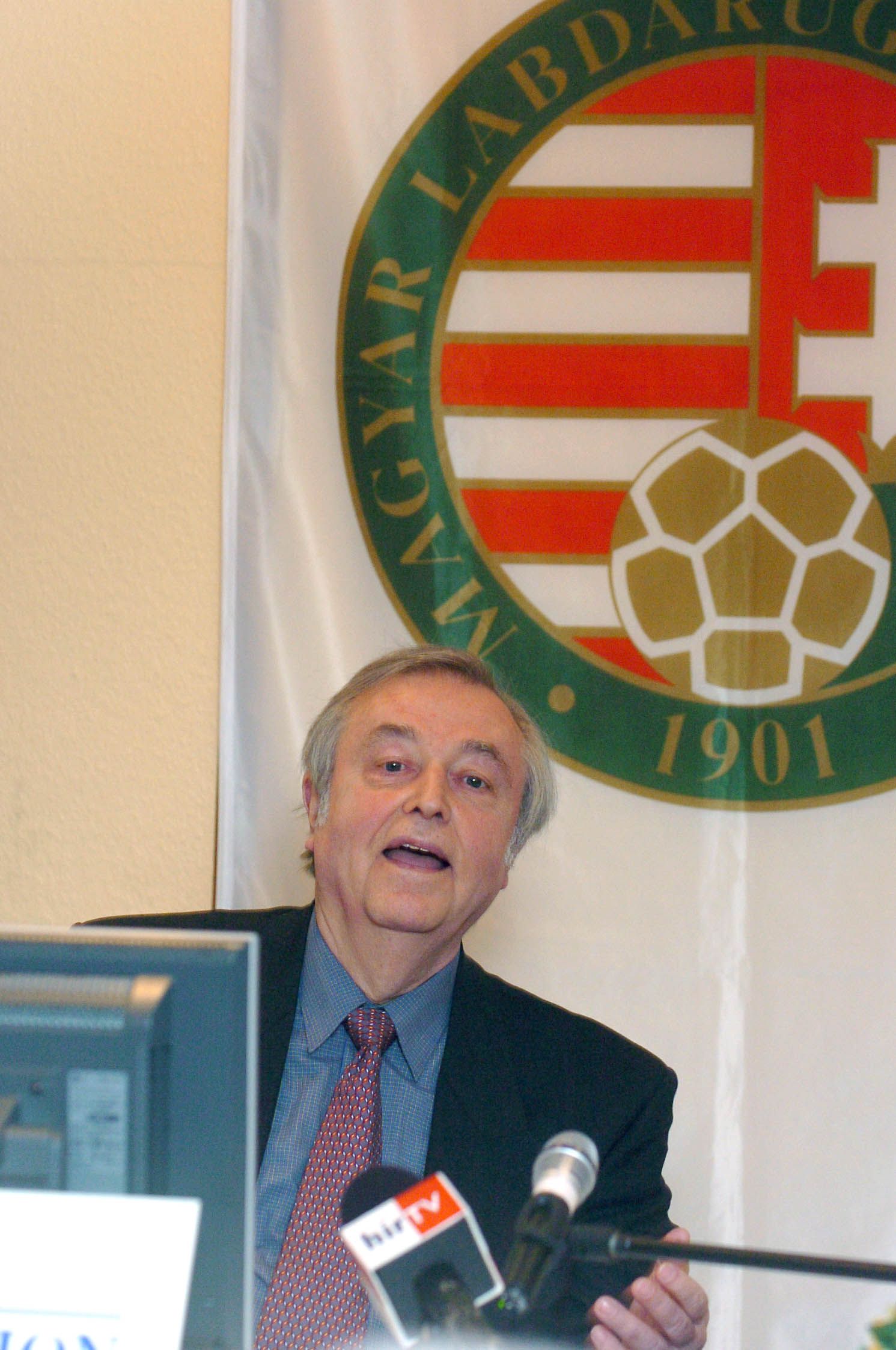 Egykor - Laczkó két-szer is volt az MLSZ elnöke, előbb 1989–94-ig, majd 1996 és 1998 között