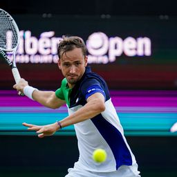 Medvegyev kikapott, mégis ő az új ász, Djokovics zuhan a világranglistán