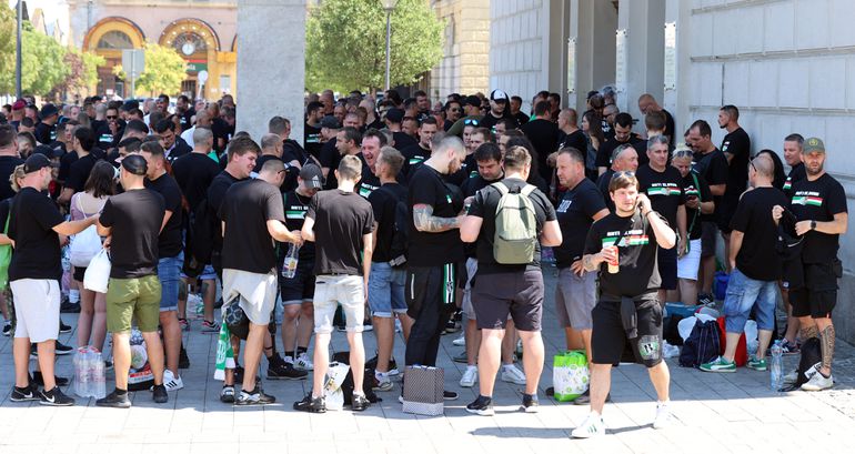 A Slovan drukkerei Pozsonyban vadásztak fradistákra: meggyalázták Attilát, az Isten Ostorát