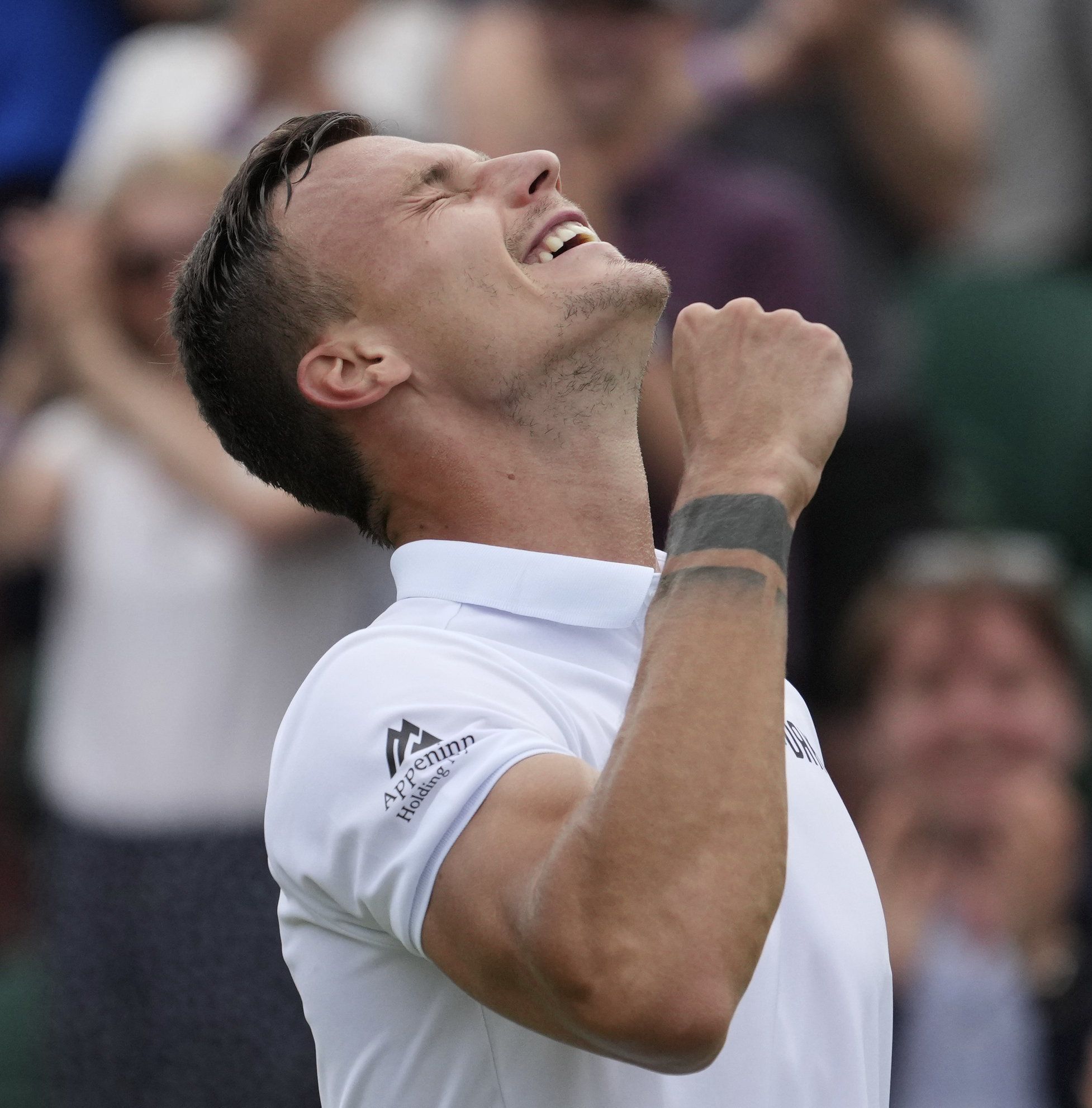 Fucsovics minden idők legjobb magyar eredményét érte el Wimbledonban. / Fotó: MTI/AP/Alberto Pezzali