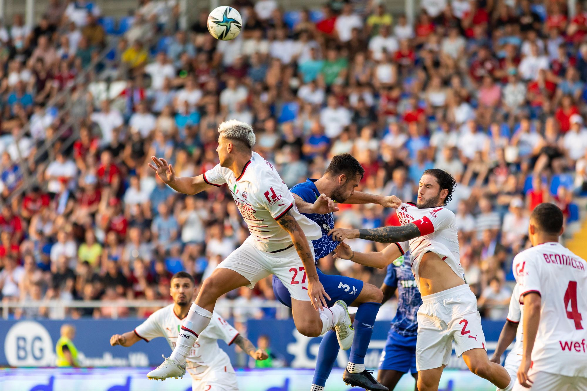 Hiába a világsztárok, a Zalaegerszeg házigazdaként 3-2-re legyőzte az AC Milant / Fotó: MTI/Varga György