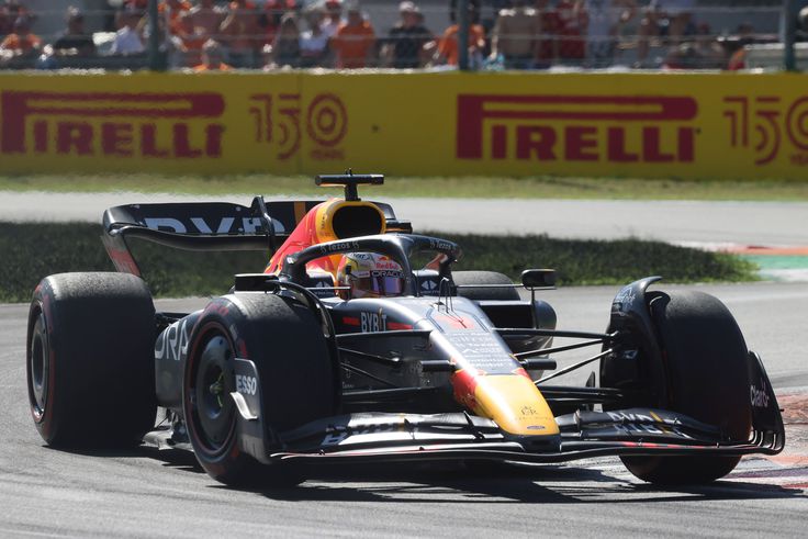 Verstappen megállíthatatlan, zsinórban az ötödik futamot nyerte