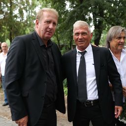 Az ősi rivális Fradi sztárjai is elbúcsúztak Törőcsiktől - Nyilasi Tibor: „Az ország egy legendát, én pedig egy barátot vesztettem el”