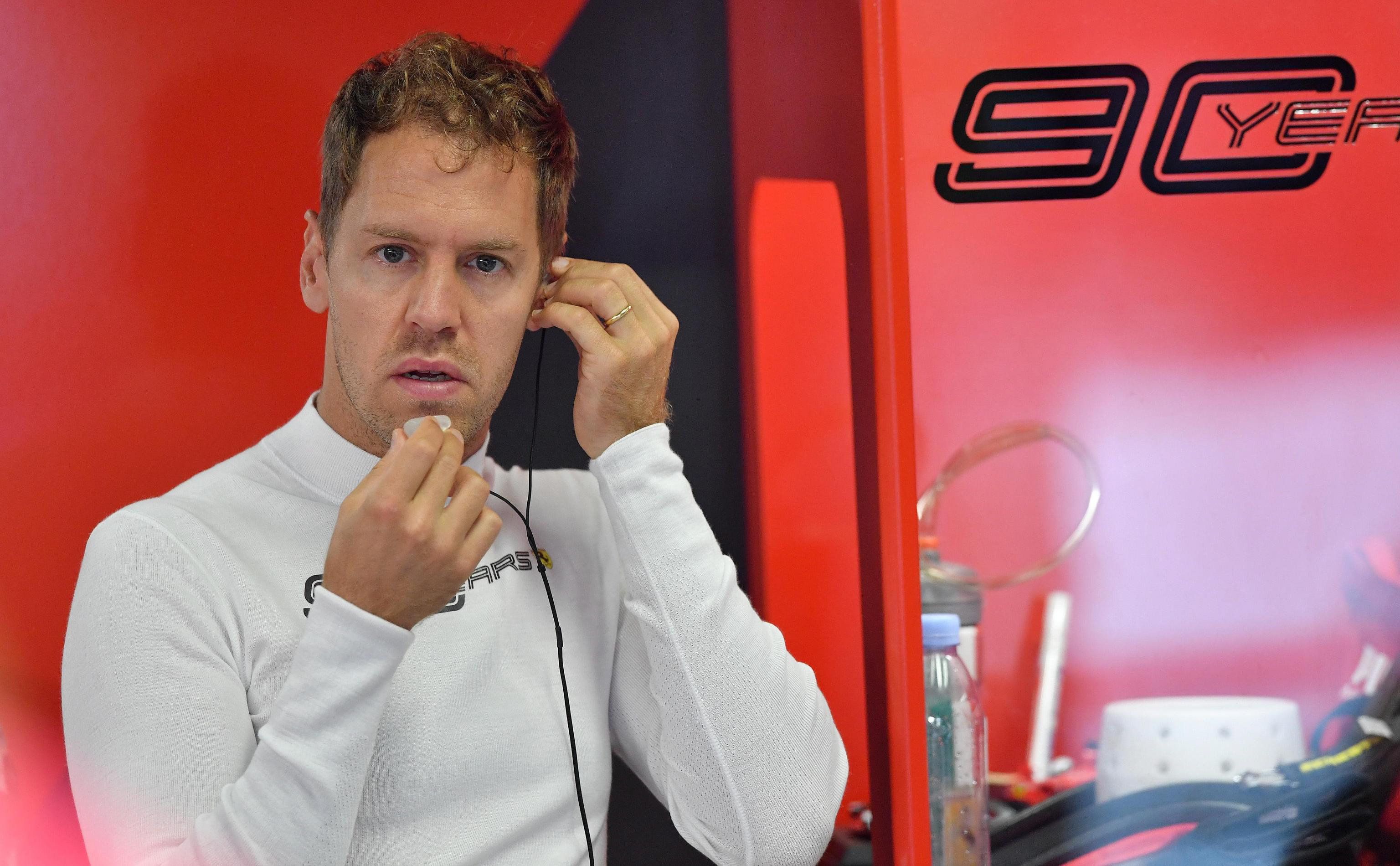 Igent mondana egykori csapatának Sebastian Vettel. /Fotó: MTI/EPA/ANSA/Daniel Dal Zennaro