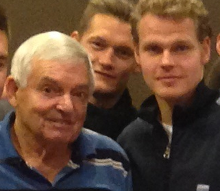 A nevelőedzője, Bogyay Zoltán (balra) nagyon büszke a válogatott labdarúgóra