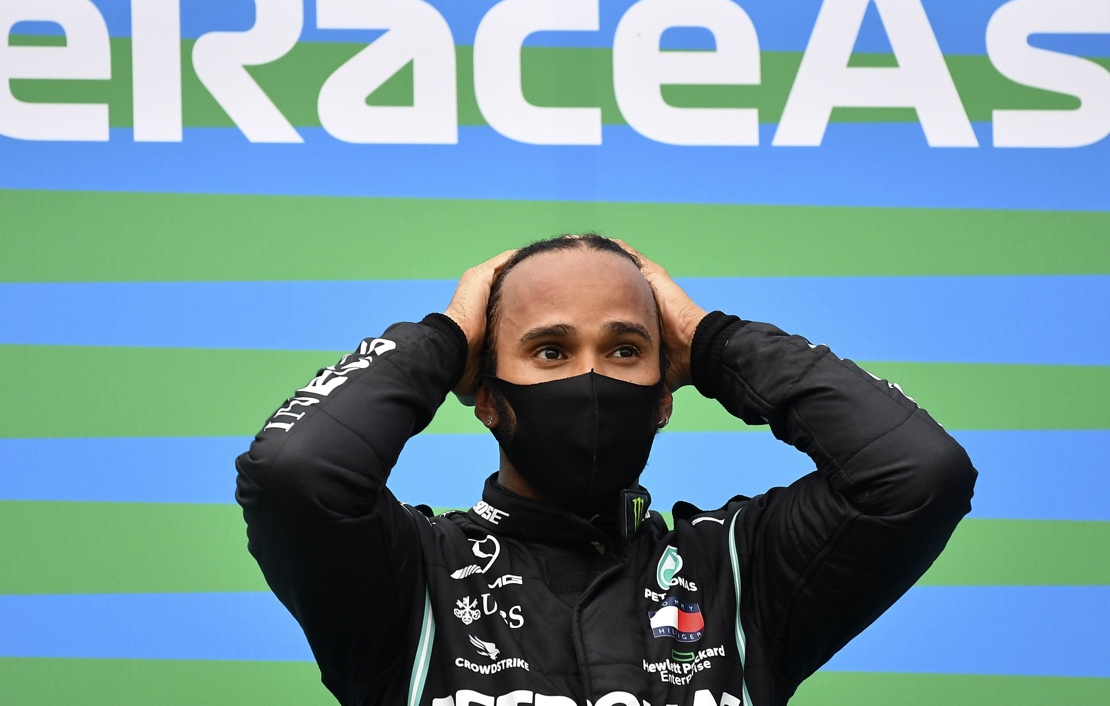 Lewis Hamilton, a Mercedes pilótája volt a leggyorsabb a Forma-1-es Spanyol Nagydíj pénteki második szabadedzésén, Barcelonában. / Fotó: MTI/AP/AFP pool/Joe Klamar