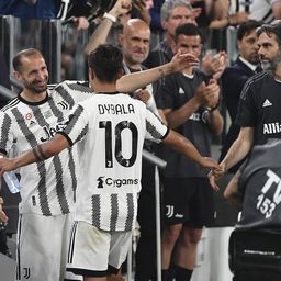 Paulo Dybala sírva köszönt el a Juventus-szurkolóktól, Chiellini hatalmas tapsot kapott az utolsó meccsén – videók