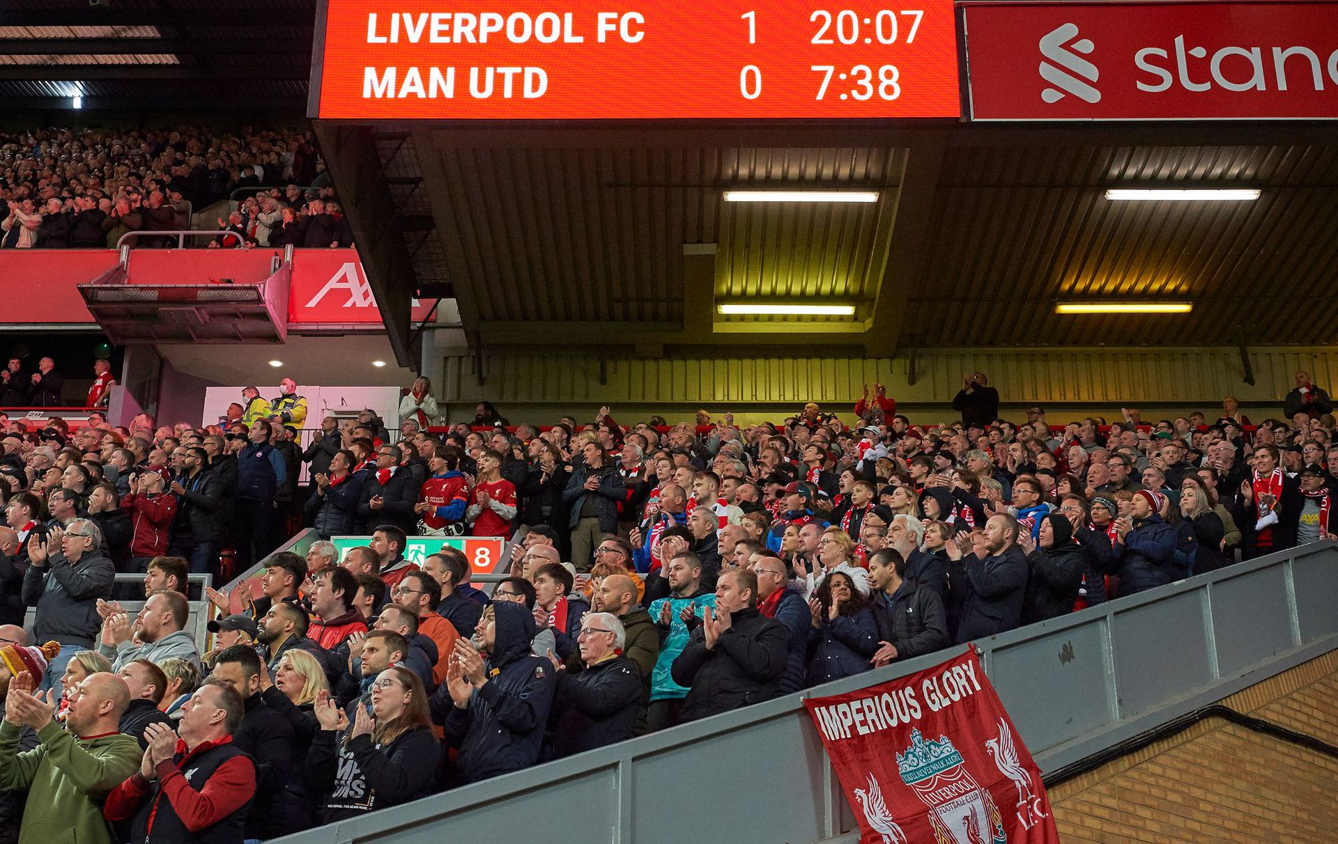 Jürgen Klopp, a Liverpool menedzsere is dicsérte a gárda szurkolóit /Fotó: Getty Images
