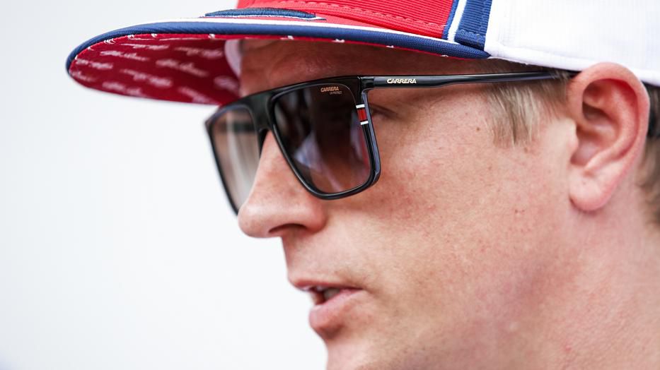 A szabadedzés vége előtt gyuladt ki Kimi Räikkönen kocsija, szerencsére nem sérült meg a pilóta Fotó: Northfoto